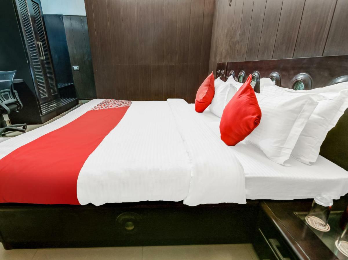 Oyo 27999 Hotel Deep Sirsa Bagian luar foto