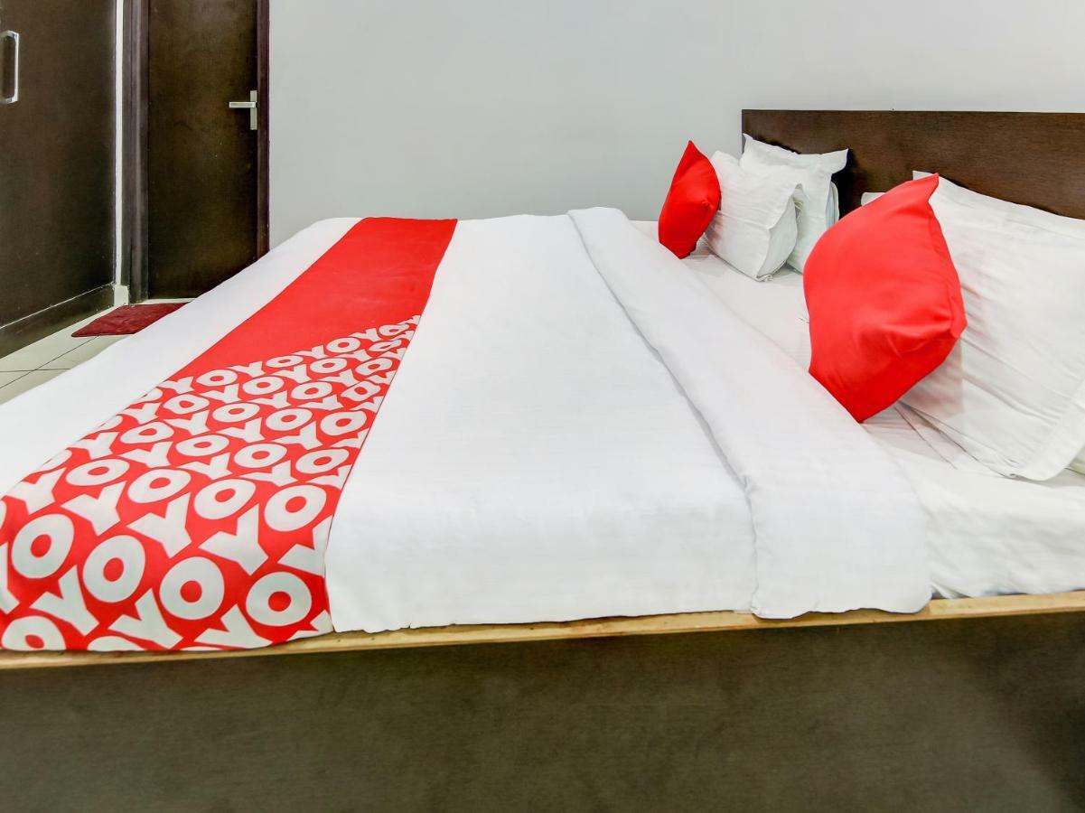 Oyo 27999 Hotel Deep Sirsa Bagian luar foto