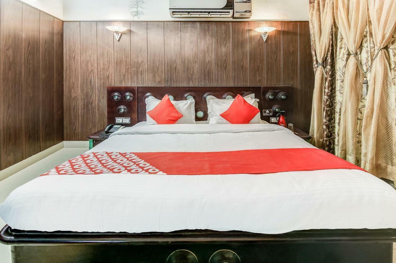 Oyo 27999 Hotel Deep Sirsa Bagian luar foto