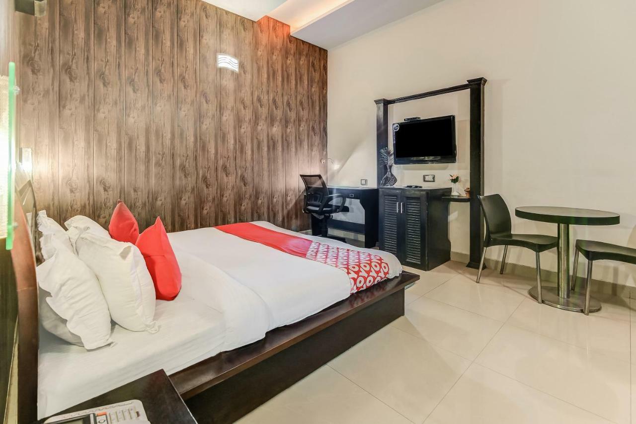 Oyo 27999 Hotel Deep Sirsa Bagian luar foto