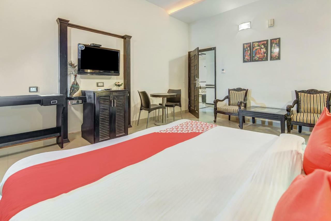 Oyo 27999 Hotel Deep Sirsa Bagian luar foto